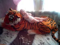 Лот: 3661917. Фото: 2. Большой плюшевый тигр))). Игрушки