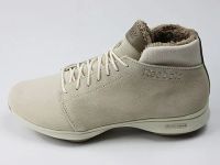 Лот: 6131799. Фото: 2. Кроссовки утепленные Reebok Easytone... Женская обувь