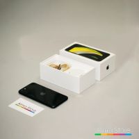 Лот: 16475008. Фото: 2. Apple iPhone SE 2-ого поколения... Смартфоны, связь, навигация