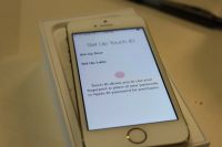 Лот: 4315633. Фото: 3. iPhone 5s silver (16gb) РСТ. Красноярск