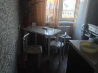 Лот: 11388050. Фото: 2. 1 стол + 4 стула для кухни | Обеденный... Кухонная мебель