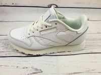 Лот: 10827913. Фото: 2. Кроссовки Reebok Classic Leather... Женская обувь