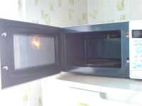Лот: 1585566. Фото: 2. Микроволновая печь с грилем Samsung... Мелкая бытовая техника