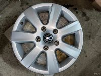 Лот: 17165853. Фото: 3. Оригинальные диски на Volkswagen... Авто, мото, водный транспорт