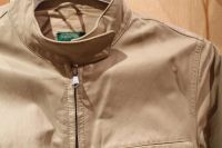 Лот: 5798436. Фото: 2. Коженая куртка Benetone. Женская одежда