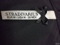 Лот: 10654575. Фото: 2. Платье черное Stradivarius. Женская одежда