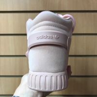Лот: 10631225. Фото: 2. Adidas Tubular. Женская обувь
