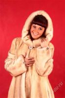 Лот: 1884826. Фото: 2. Шуба норковая, светлая. Женская одежда