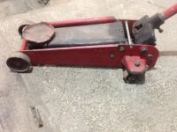 Лот: 14960588. Фото: 2. Домкрат подкатной 3т. Инструмент