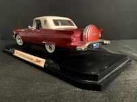 Лот: 16525929. Фото: 2. Модель 1:18 Ford Thunderbird... Моделизм