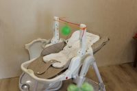 Лот: 9644949. Фото: 4. Стульчик для кормления Happy Baby. Красноярск