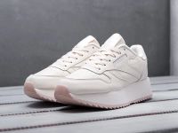 Лот: 16186771. Фото: 2. Кроссовки Reebok Classic Leather... Женская обувь