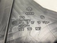 Лот: 21179833. Фото: 6. Крышка ГРМ Audi A8 2003 077109123F...