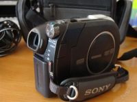 Лот: 2606917. Фото: 2. видеокамера Sony DCR-DVD106E. Фото, видеокамеры, оптика