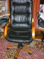 Лот: 1942923. Фото: 2. Кресло кожаное. Офисная мебель и домашние кабинеты