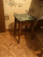 Лот: 5689186. Фото: 2. обеденный стол и три табуретки. Кухонная мебель