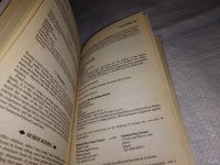 Лот: 13564283. Фото: 5. First clue the A - Z of finding...