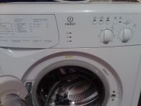 Лот: 5141364. Фото: 2. Стиральная Машина INDESiT WIUN... Крупная бытовая техника