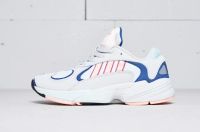 Лот: 12050705. Фото: 4. Кроссовки Adidas Yung. Красноярск