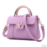 Лот: 8460981. Фото: 3. Louis Vuitton - кожаная женская... Одежда, обувь, галантерея