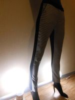 Лот: 7275080. Фото: 2. черно-белые зауженные брюки Zarina... Женская одежда