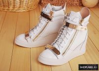 Лот: 3968231. Фото: 2. Кеды на танкетке Giuseppe Zanotti. Женская обувь