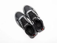 Лот: 25045805. Фото: 4. Зимние Кроссовки Adidas. Красноярск