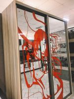Лот: 13355308. Фото: 4. Шкаф-купе с цветным рисунком. Красноярск