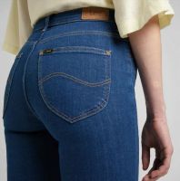Лот: 19485474. Фото: 2. Женские джинсы Lee Breese Flare... Женская одежда