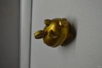 Лот: 13215010. Фото: 2. Статуэтка свинка к деньгам. Сувениры