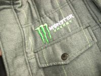 Лот: 4007676. Фото: 2. Куртка Monster energy серая в... Мужская одежда