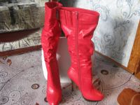 Лот: 6900873. Фото: 2. Сапоги красные в отличном состоянии. Женская обувь