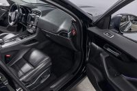 Лот: 23532240. Фото: 12. Jaguar F-Pace 2017