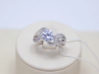 Лот: 14704721. Фото: 2. СЕРЕБРЯНОЕ КОЛЬЦО С ФИАНИТАМИ... Ювелирные изделия, бижутерия, часы