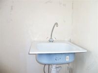 Лот: 1800842. Фото: 2. Раковина на кухню со смесителем... Сантехника, водопровод
