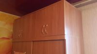 Лот: 6765963. Фото: 2. Плательный шкаф-купе с зеркалом. Хранение вещей