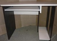 Лот: 2284525. Фото: 2. Стол компьютерный в наличии. Офисная мебель и домашние кабинеты