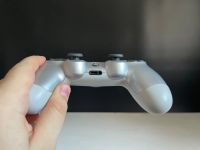 Лот: 24909752. Фото: 4. Джойстик dualshock 4 серебристый. Красноярск