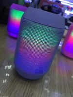 Лот: 4994692. Фото: 2. Портативная колонка с LED подсветкой... Аудиотехника