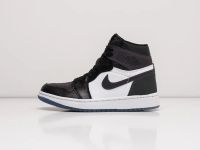 Лот: 18927047. Фото: 2. Кроссовки Nike Air Jordan 1 Mid. Женская обувь