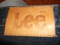 Лот: 4337016. Фото: 2. Настоящие джинсы Lee (48). Женская одежда