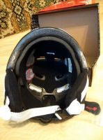 Лот: 6379733. Фото: 3. шлем Red Burton SkyCap Helmet. Спортивные товары