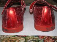 Лот: 1187772. Фото: 2. Красные туфли с паетками на девочку... Обувь