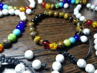 Лот: 16930981. Фото: 3. Браслет из говлита чакровый. Красноярск