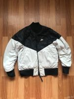 Лот: 13434059. Фото: 2. Продам бомбер Nike. Мужская одежда
