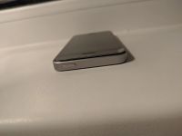 Лот: 13274792. Фото: 4. Iphone SE 32 space grey