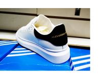 Лот: 12070377. Фото: 2. Кроссовки Alexander Mcqueen. Женская обувь