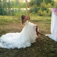 Лот: 7911780. Фото: 3. Свадебное платье с бабочками и... Одежда, обувь, галантерея