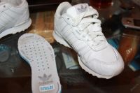 Лот: 5828534. Фото: 2. Кроссовки детские adidas 29 размер... Обувь