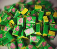 Лот: 15460708. Фото: 3. Целый блок жвачки (100шт) love... Продукты
